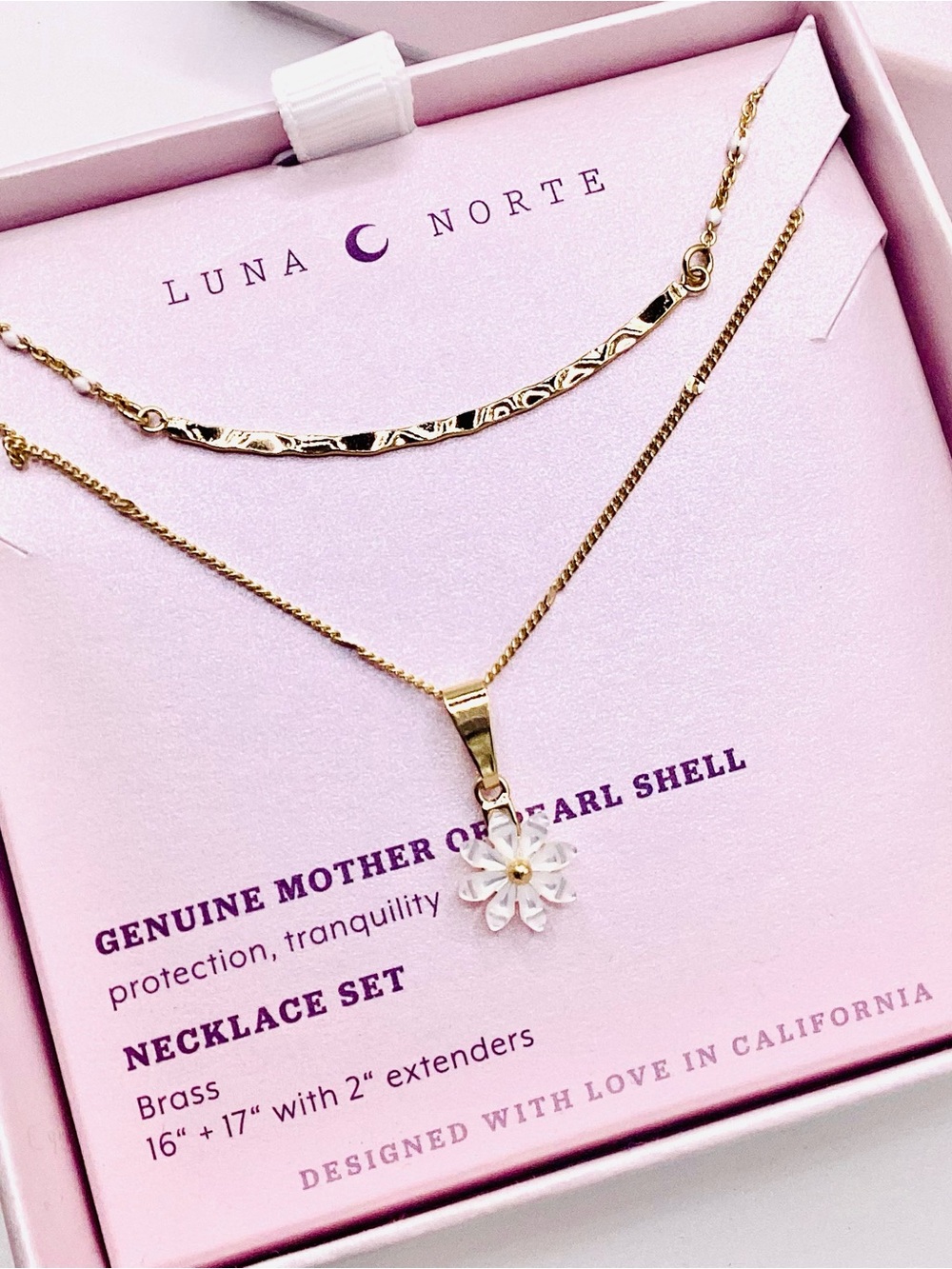 Luna Norte Gold Mother-of-Pearl Flower Necklace Set